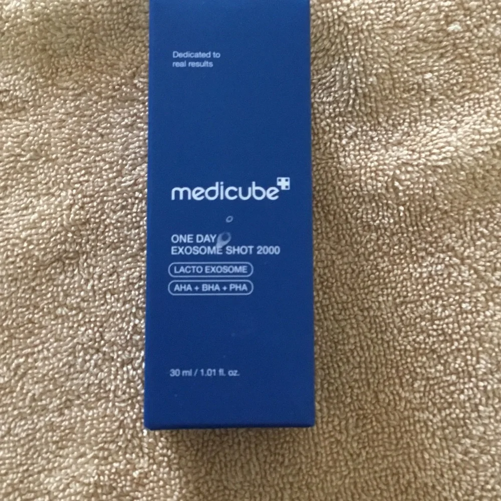 Medicube One Day Exosome Shot 2000 – Blue Serum for Skin Renewal